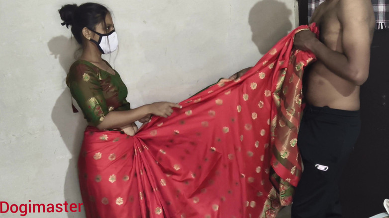 Dogimaster: Desi indická Bhabhi Ko Lal Sari Mein Jabarjat Choda Hai _...