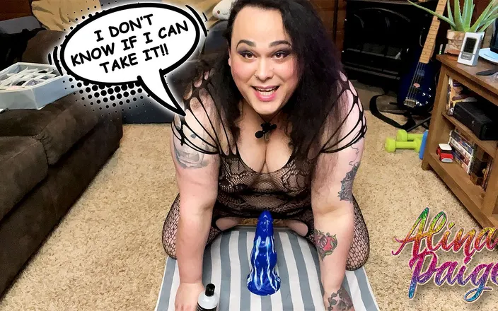Miss Alina Paige: Fat Trans Babe Tries Out a Huge Dildo