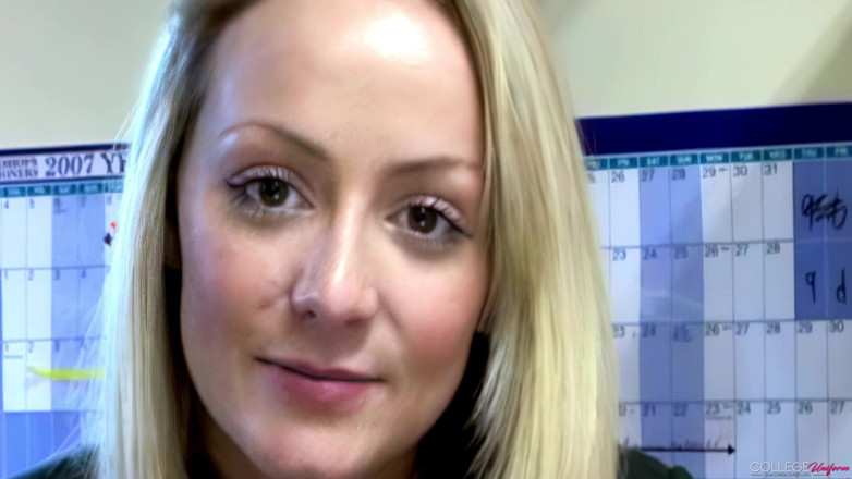 College Uniform: Phỏng vấn với Alana Chase