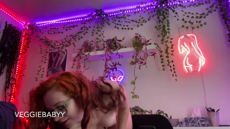 Veggiebabyy: La velenosa edera si stuzzica e scopa virtuale