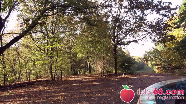 Dates66: Necessitados quase GILF recebe parque comum em Berlim