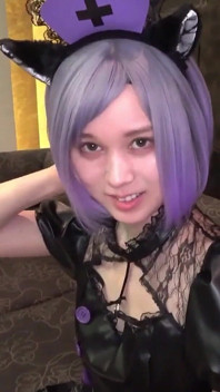 ¡El dueño del café y la chica que está conectada tienen sexo en secreto en un hotel! Aunque ella tenga novio