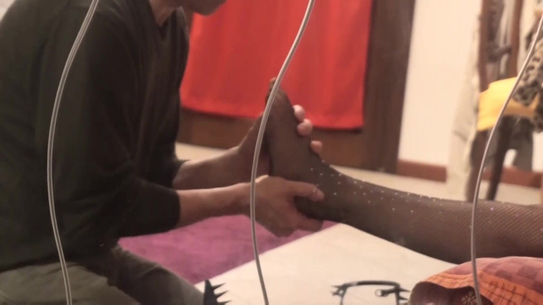MMV and Eroticplanet Clips: Masaje de pies por un esclavo