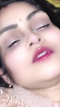 Närbild hård jävla sexvideo av indisk het tjej Janvibhabhi