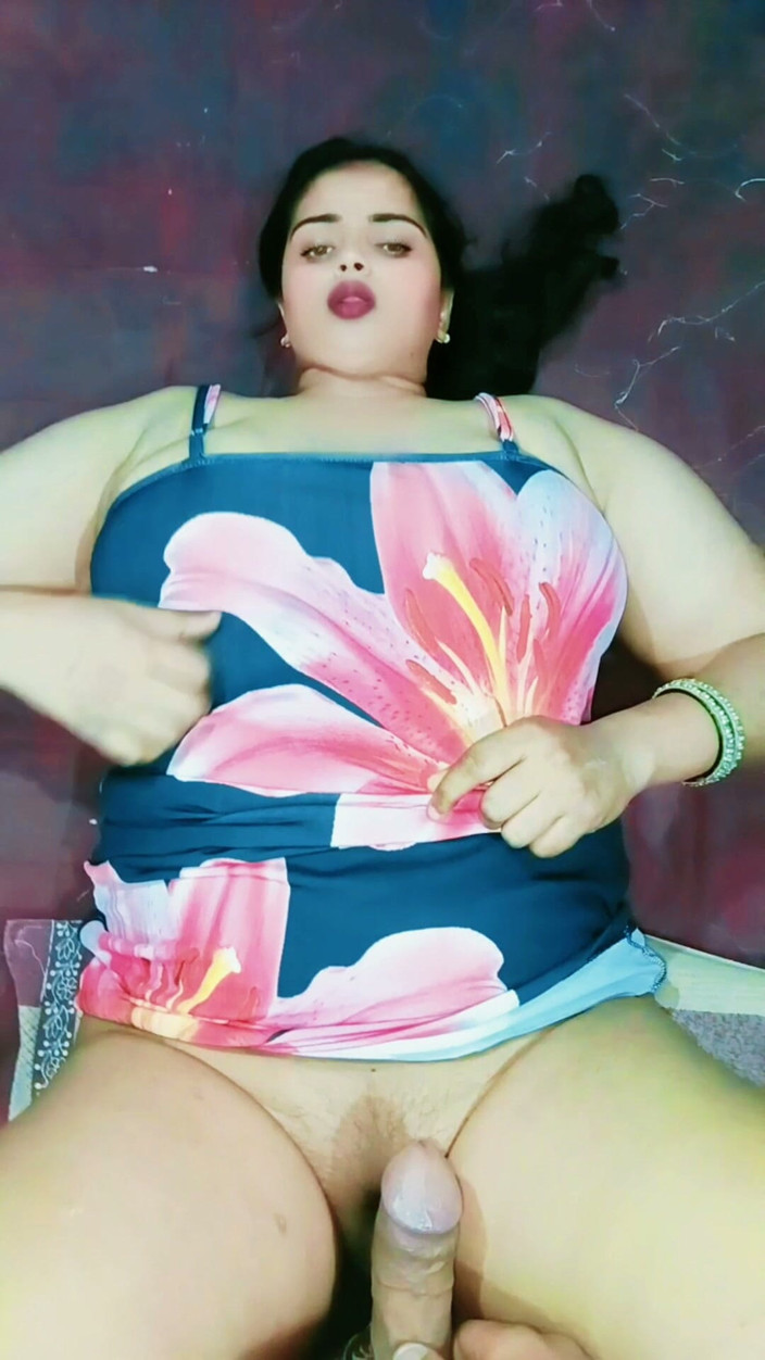 Sexy_girl_nehu: Pieprzę moją indyjską cipkę Bhabhi ciasną po długiej przerwie i...