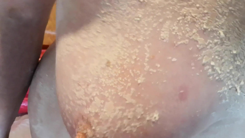Bouncy Tits Action: Powder and slap my tits