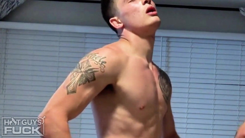 Hot Guys Fuck: Sexy! Heet koppel aansluiting voor uitzicht. Kont stuiterend.