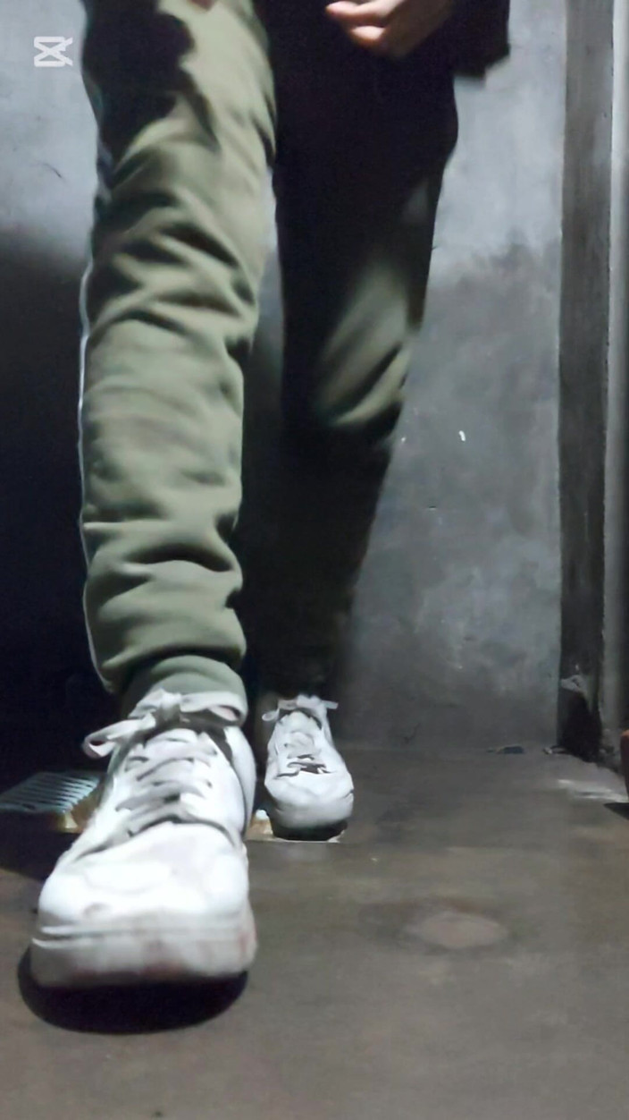 Zaid Valen: Pakistanischer junge in der badezimmer-toilette fingert