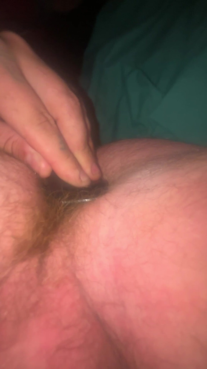 Bigwhitecock: Stretching My Ass Out with Butt Plug
