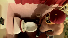 Piss Twins: Pișare și masturbare