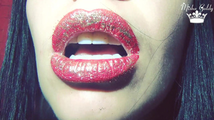 Goddess Misha Goldy: Red lips with golden glitter