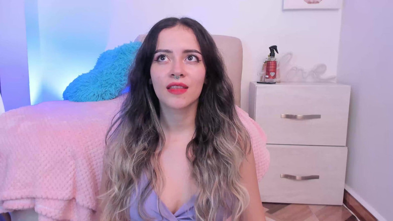 Yame Chike: Rubia Sexy Solo Quiere Tener Sexo Con Chicos En Su...