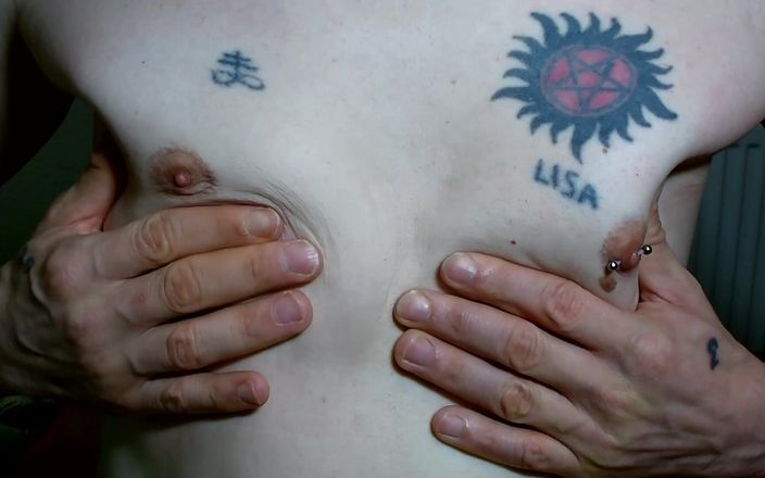 Danny Solo: Ich spiele mit meinen nippeln und zeige meine achselhöhlen