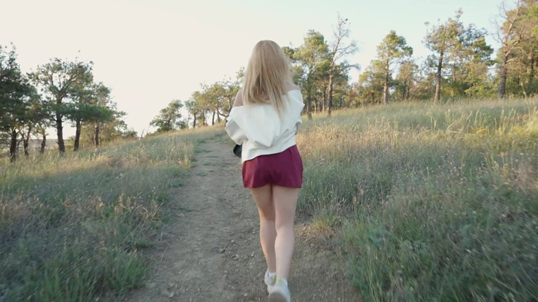 Verlonis: Una caminata por un área de bosque terminó con follada y...