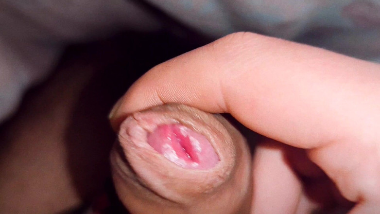 MartyBrady: Geile femboy masturbeert sexy pik