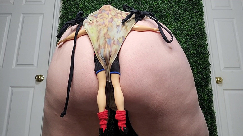 Julia Ryan: Undie Snooper