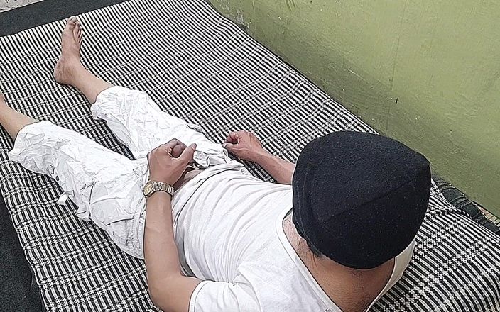 Gullnazkhan: Bhabhi přistihla nadržené švagrové při masturbaci, čistý hindský zvuk
