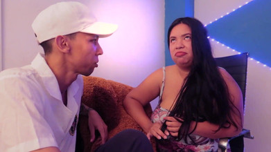 Chicle Deseos: My First Time as a Model in a Webcam Studio