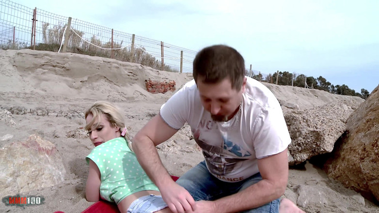 Porn-World: Chessie Kay: Fucking on the Beach with Big Tits British...