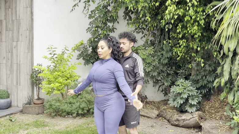 Calientehubxxx: Йога з Gali Diva
