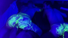 समूह मुठ्ठी घुसाना uv lube के साथ समूह नंगा नाच ff सत्र