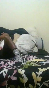 Gadis mungil ini dientot habis-habisan sama kontol besar pria kulit hitam