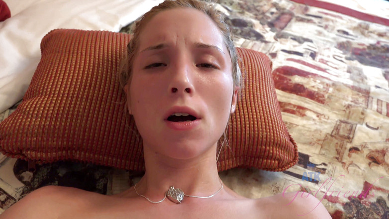 ATK Girlfriends: Percutian maya Bangkok dengan Piper Perri 1/6