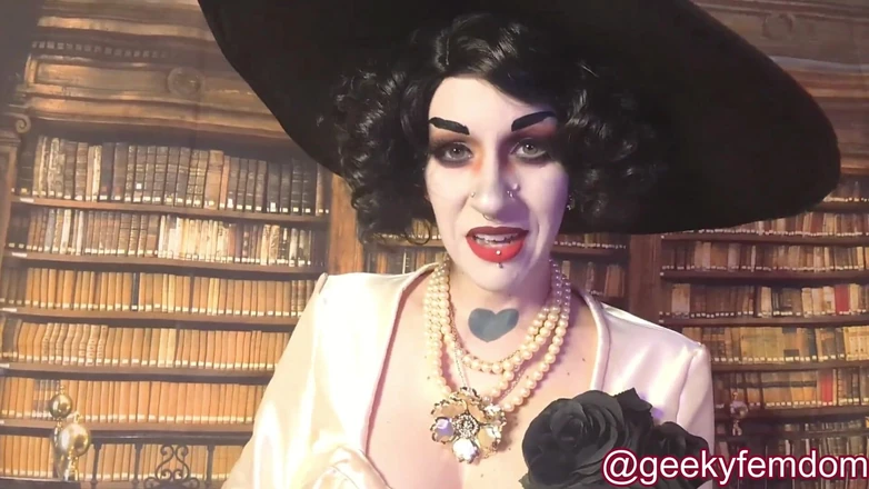 Geeky Femdom: Lady Dimitrescu ile sevgililer günü randevusu