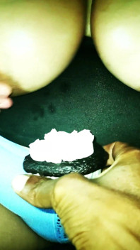 Latina grandota sumisa comedora de leche