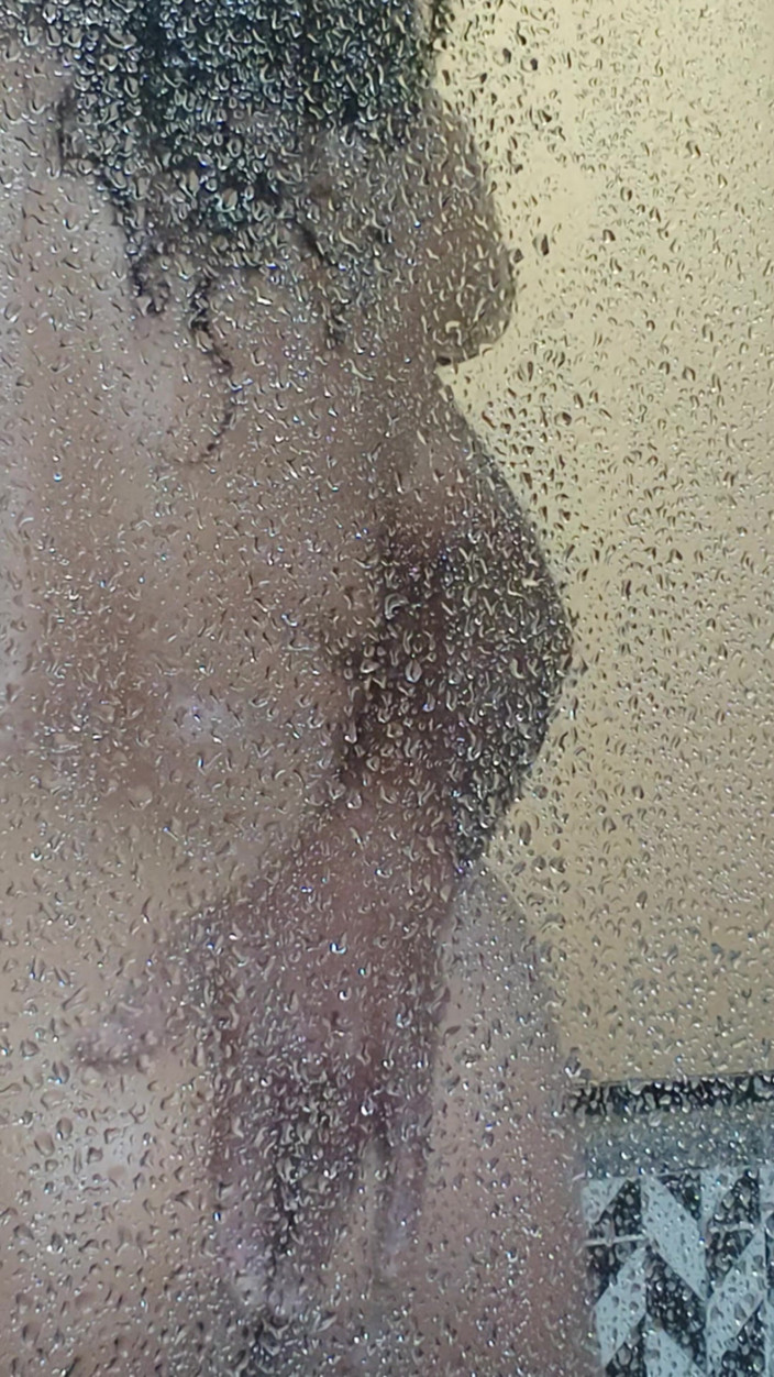 BadMash_Bhabhi: Fucking Hard, Moaning Loudly and Squirting in the Bathroom
