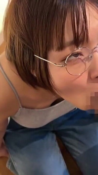 Jeden předchozí partner. roztomilá krátkovlasá kráska e-cupu, na které nemohl přestat myslet. - 2