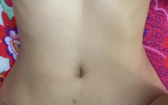 Wicked Aryan: Si spoglia lentamente davanti allo specchio mentre corri le mie...