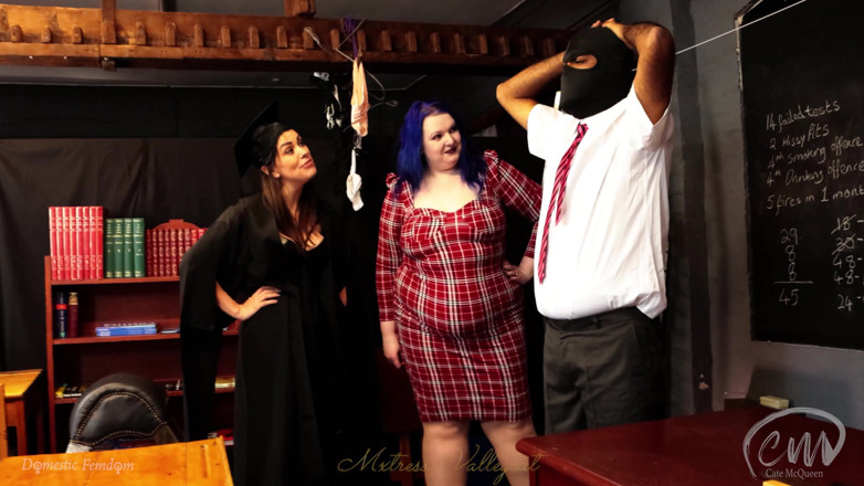 Mxtress Valleycat: Tickled in class