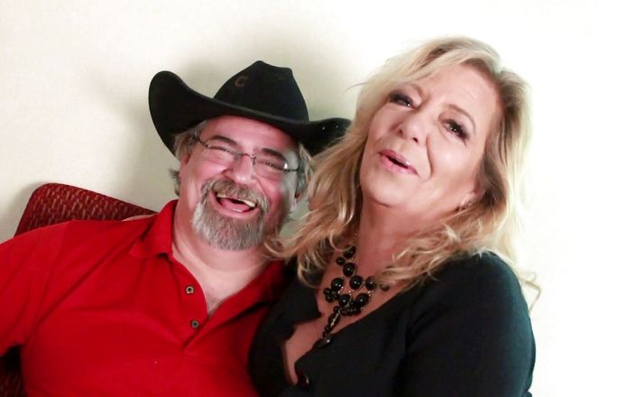 Mature Climax - 100% Mature Videos: Un couple mature veut se balancer