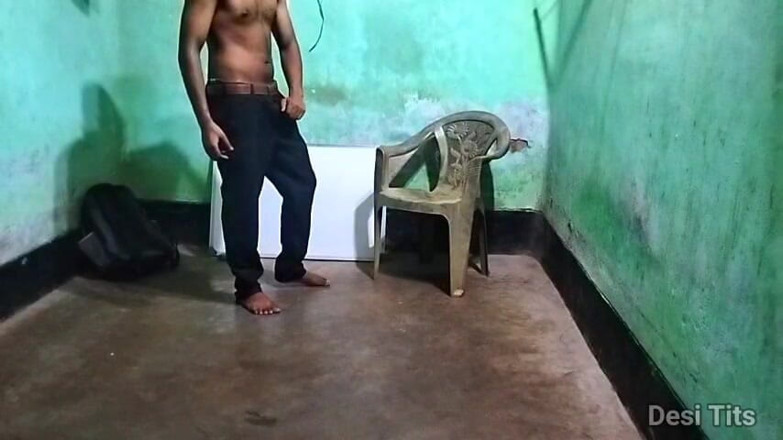 Desi Tits: Indiana professora flexiona seu pau depois da aula todos os...
