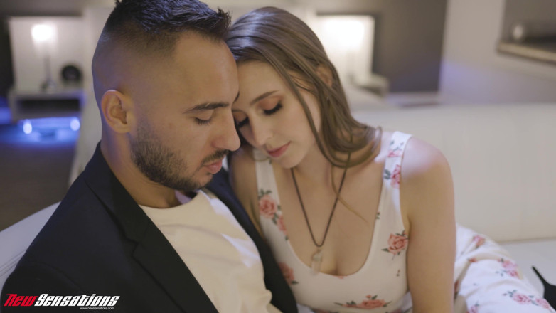 HotwifeXXX: A acomodação de Laney Grey é maior do que o esperado