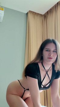 POV tu te suis réveillée le jour de ton congé et je suis déjà là prêt à te sucer la bite
