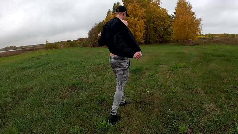 Dick Boys Studio: Jerking off a Big Cock Outdoors