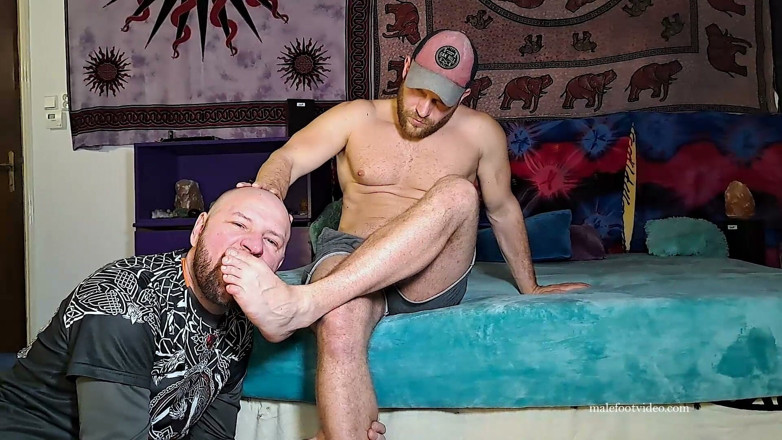 Czech male foot: Ring Supremacy Serving Bearded Boxer Malek’s Sweat-soaked Soles