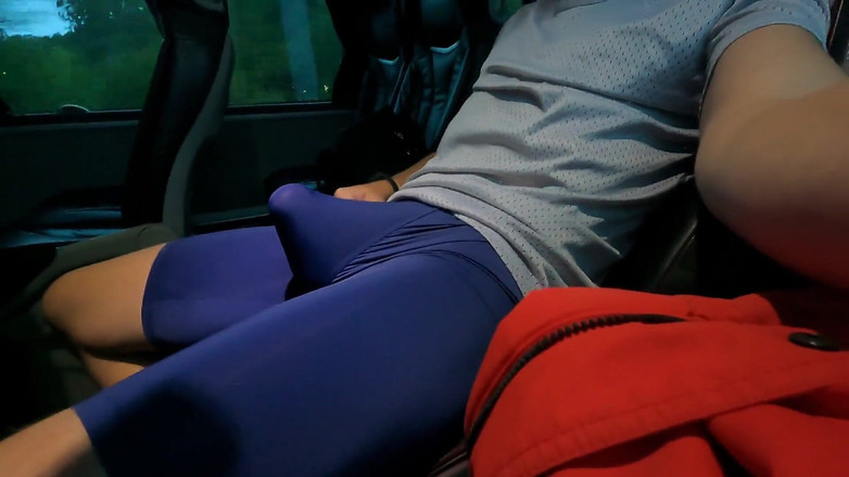 Cool Body: 속옷을 입고 버스에 타고 나에 대해 의심하는 사람들과 자위