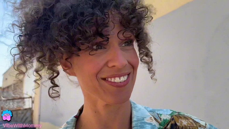 VibeWithMommy: Come Home and Fuck Your Stepmom!