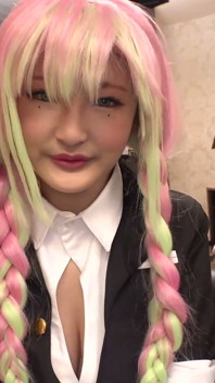 コスプレイヤーオフラインセックスミートアップ-大学のひよこがノンヌード写真撮影を撮る「カメラが私の方を向くと興奮します」