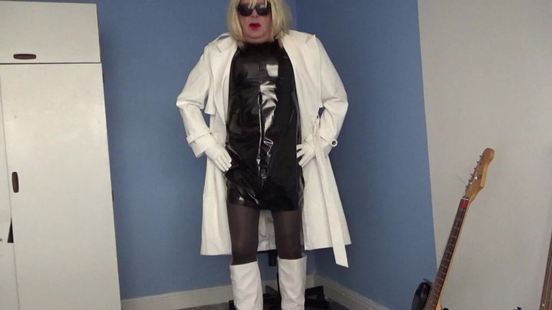 Leather Kirsten: ผิวดําและขาว