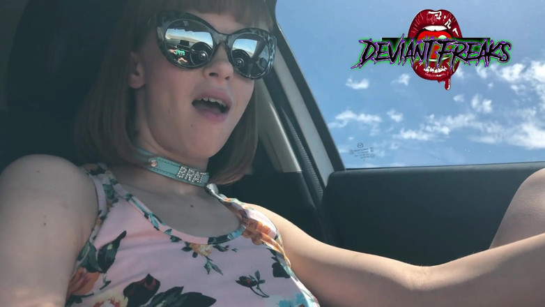 Deviant Freaks: Masturbarsi durante la guida