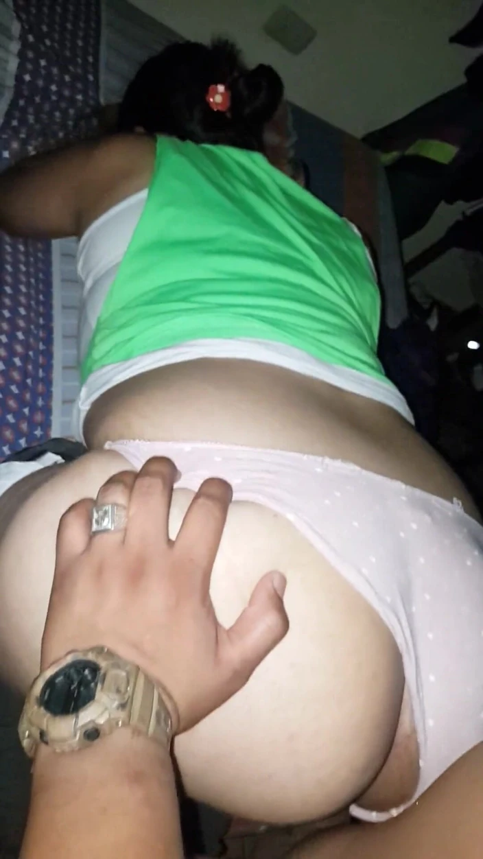 E-Alfa: Doggystyle Latina Amateur