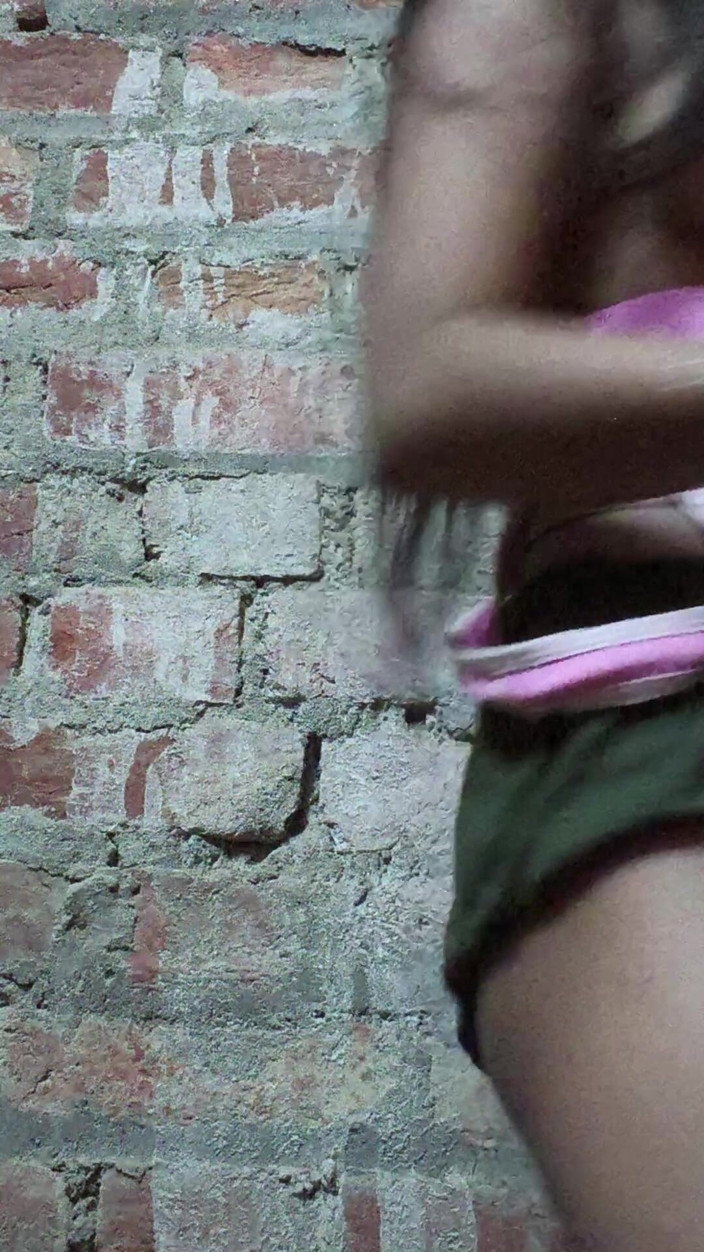 P_baby Ji: Сексуальная видео-девушка