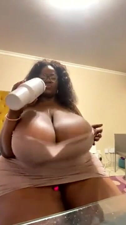 Legendary Booty Overdose: BBW Moaning Fetish &amp; Tits Worship