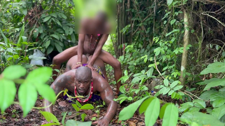 DADDYBLACKXXX: Tati este futut în pădure