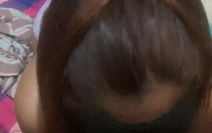 Tiyana: Domowa teściowa Deep Gaggin i Hairpulling Blowjob i Lick Balls