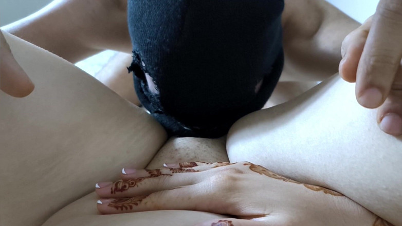 Arabic milf: Suudi Arap seksi her gün karımın amını yalamayı seviyorum